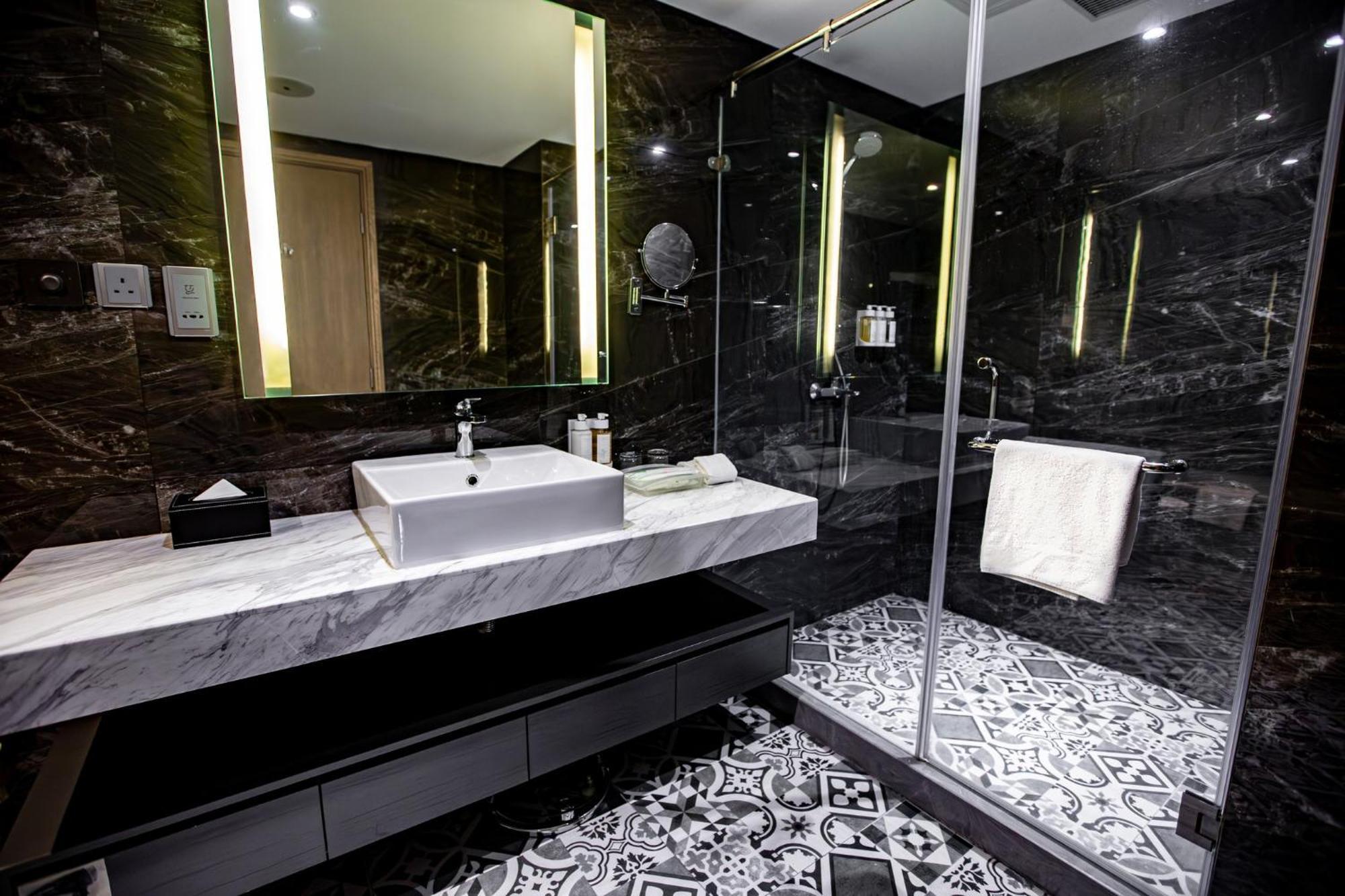Holiday Inn Macau By Ihg Exterior photo