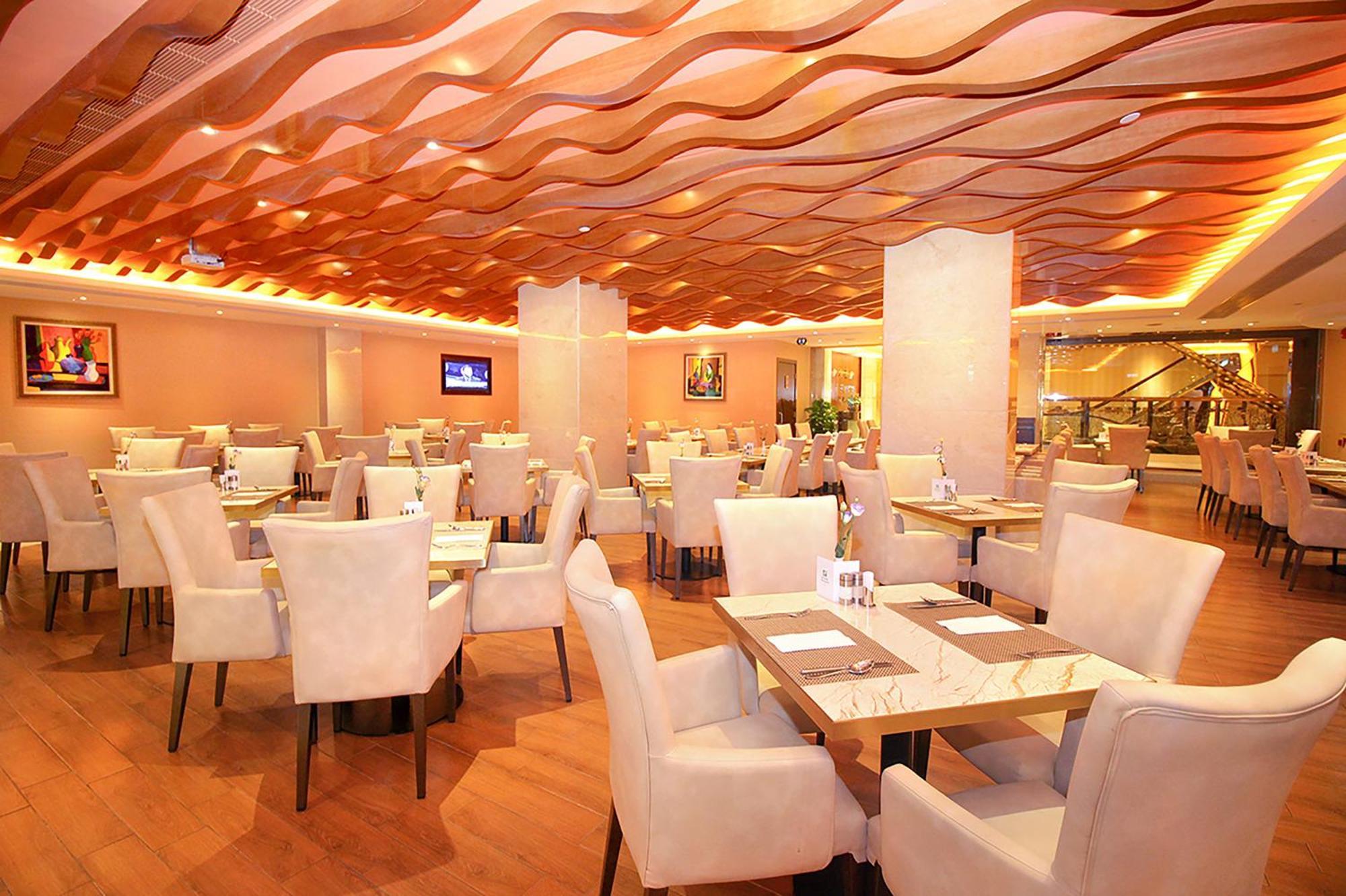 Holiday Inn Macau By Ihg Exterior photo