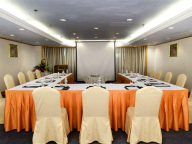 Holiday Inn Macau By Ihg Exterior photo